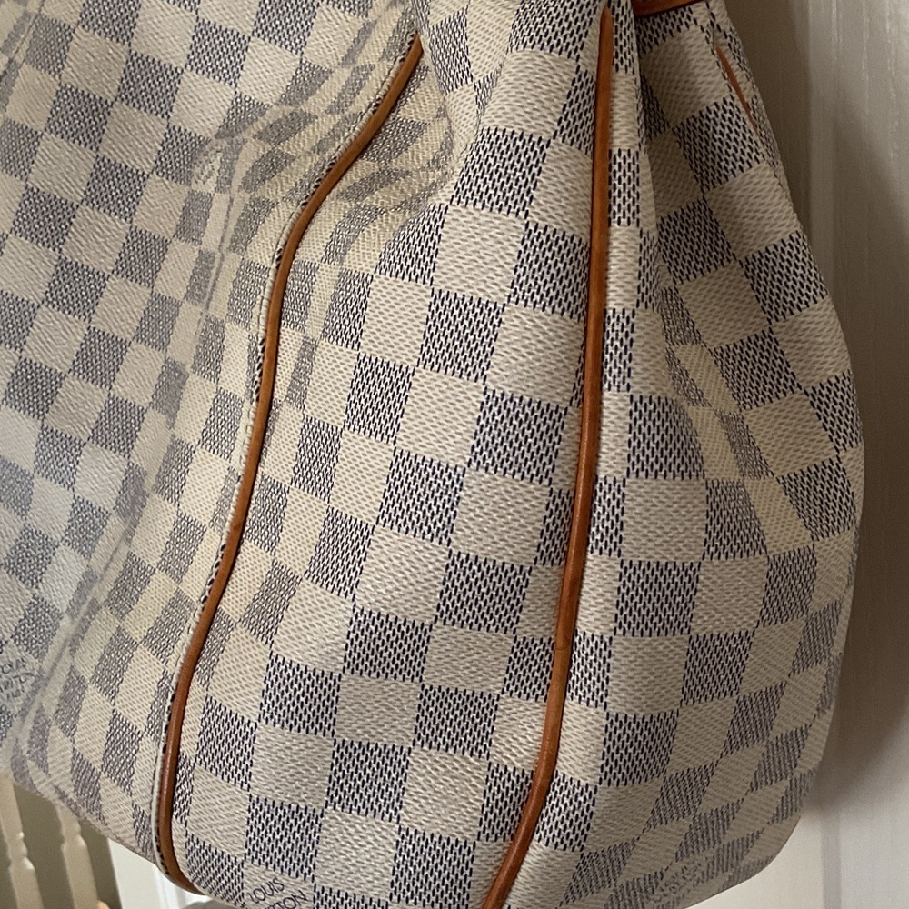 Louis Vuitton Damier Azur Hobo Bag in Cream and Brown - Picture 9 of 14
